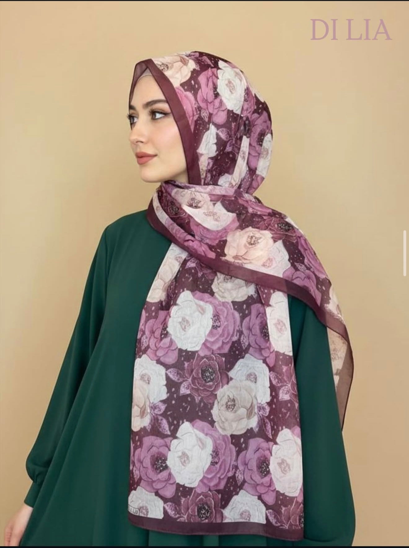 Pflaumenfarbener/ Kreppschal