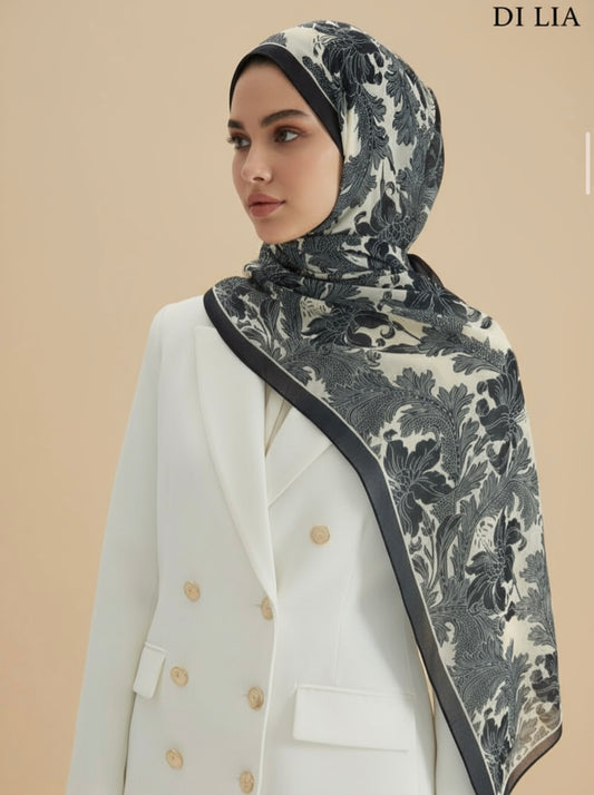 Dunkelblauer Kreppschal